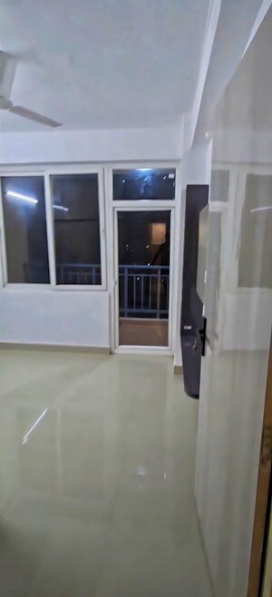 Room in 3 BHK Apartment at Landmark The Homes 81, Sector 81 – for Rent