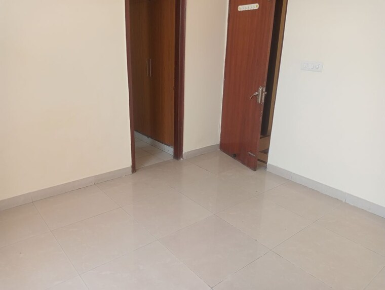 Room, parsvnath-green-ville 3 Bedroom 1945 Sq.Ft. Apartment In Sector 48 Gurgaon 10718424