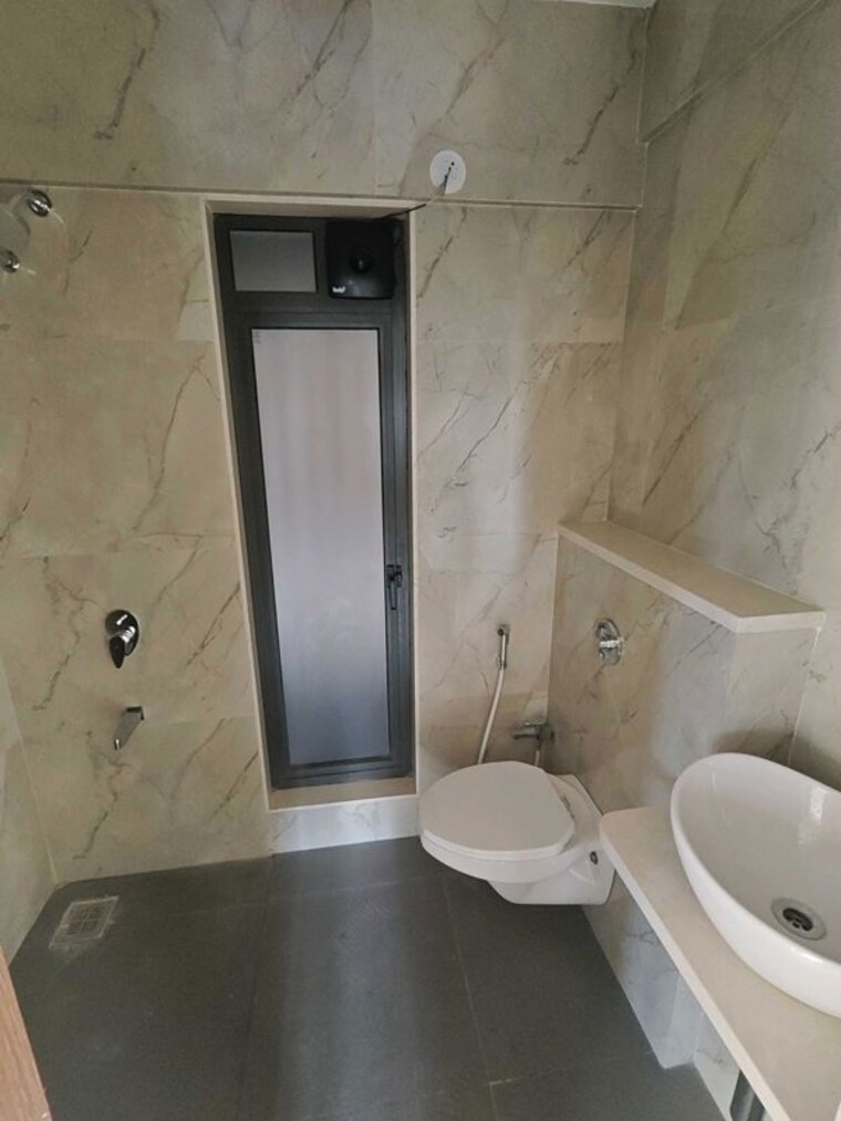 Bathroom, worli 2 Bedroom 670 Sq.Ft. Apartment In Worli Mumbai 10718423