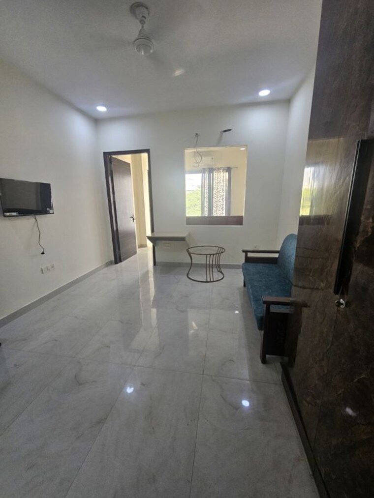 Living Room, sector 43 1 Bedroom 700 Sq.Ft. Builder Floor In Sector 43 Gurgaon 10718448