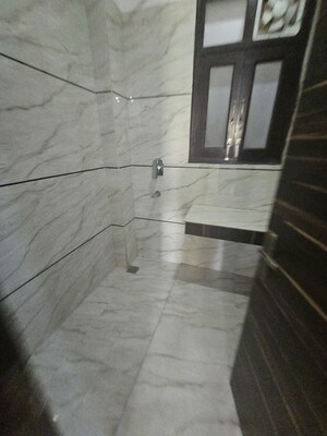 Bathroom in 1 BHK Builder Floor at Sector 43 – for Rent