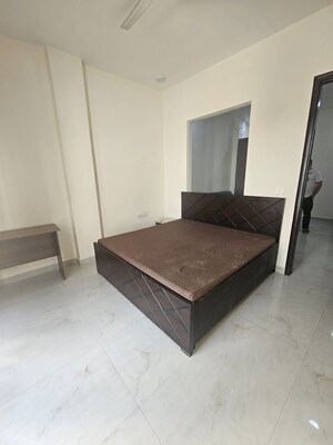 Bedroom in 1 BHK Builder Floor at Sector 43 – for Rent