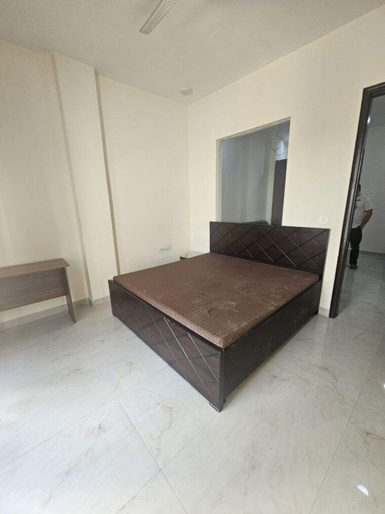 Bedroom, sector 43 1 Bedroom 700 Sq.Ft. Builder Floor In Sector 43 Gurgaon 10718448