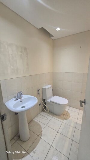 Bathroom in 4 BHK Apartment at Panchshil One North, Magarpatta City – for Rent