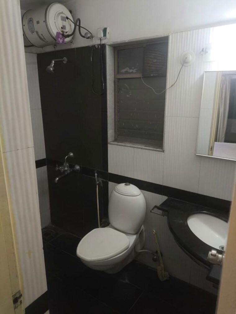 Bathroom, panchshil-one-north 4 Bedroom 5413 Sq.Ft. Apartment In Magarpatta City Pune 10718466