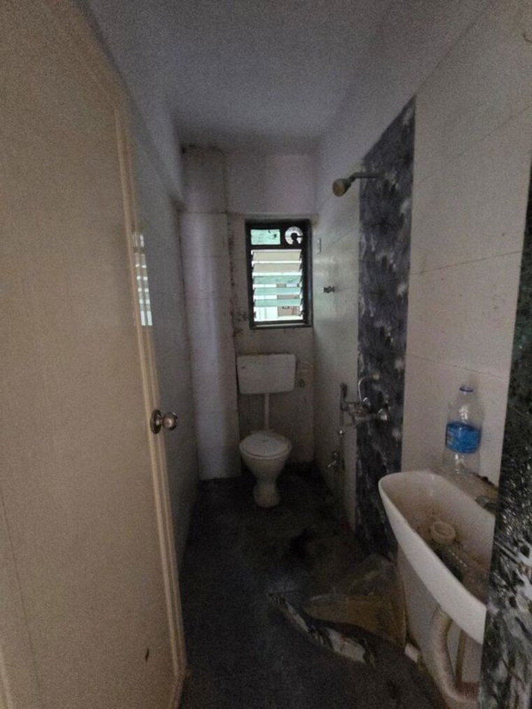 Washroom, samarth-enclave 1 Bedroom 373 Sq.Ft. Apartment In Andheri East Mumbai 10718485