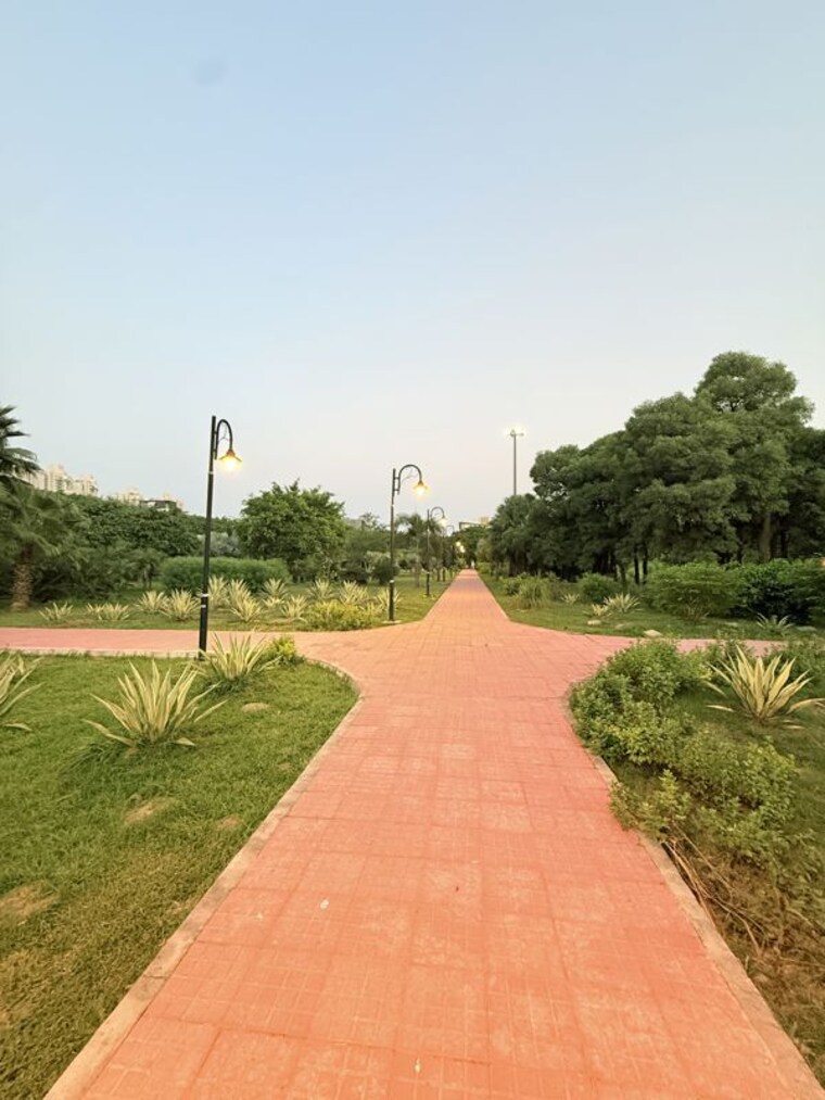 Garden, sector 105  450 Sq.Ft. Plot In Sector 105 Noida 10718505