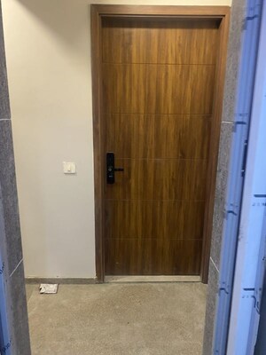 Room in 2.5 BHK Builder Floor at Signature Global City 81, Sector 81 – for Sale
