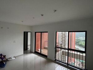 Room in 2 BHK Apartment at Shapoorji Pallonji Sensorium, Hinjewadi – for Rent