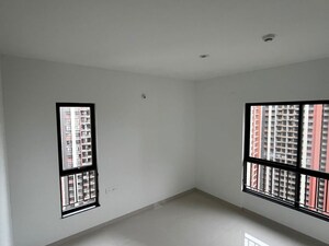 Room in 2 BHK Apartment at Shapoorji Pallonji Sensorium, Hinjewadi – for Rent