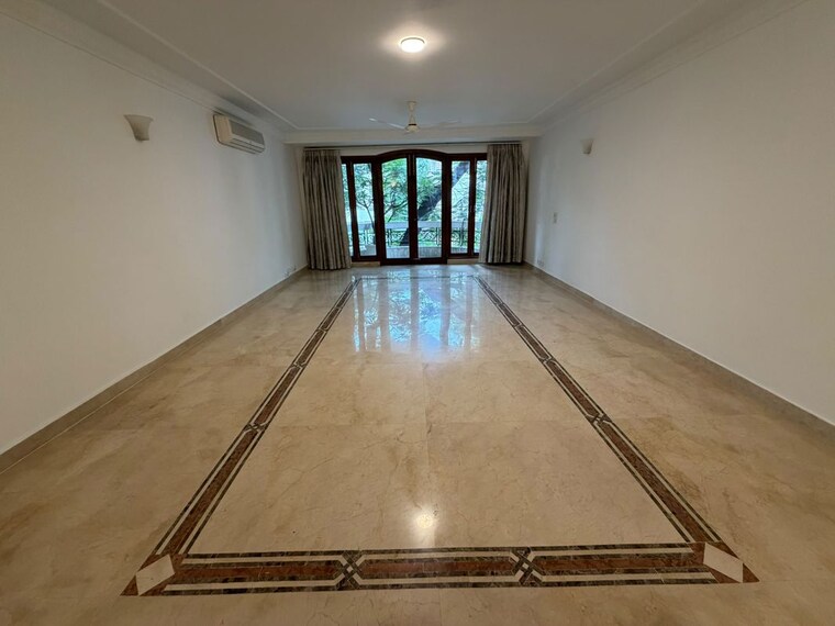 Other, vasant vihar 4 Bedroom 3600 Sq.Ft. Builder Floor In Vasant Vihar Delhi 10718539