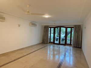 Room in 4 BHK Builder Floor at Vasant Vihar – for Rent