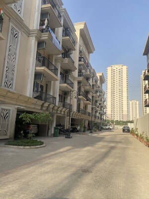2.5 BHK Builder Floor For Sale in Signature Global City 81, Sector 81