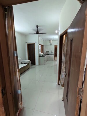 Room in 2 BHK Builder Floor at Naraina – for Rent