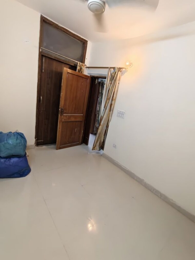 Room, naraina 2 Bedroom 125 Sq.Yd. Builder Floor In Naraina Delhi 10718713