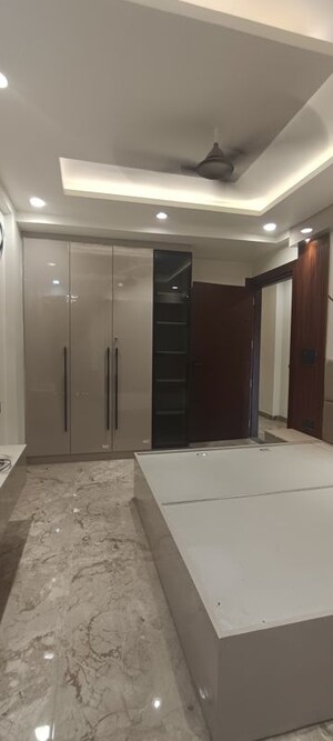 Building Lobby in 3 BHK Builder Floor at Fidato Honour Homes, Sector 89 – for Sale
