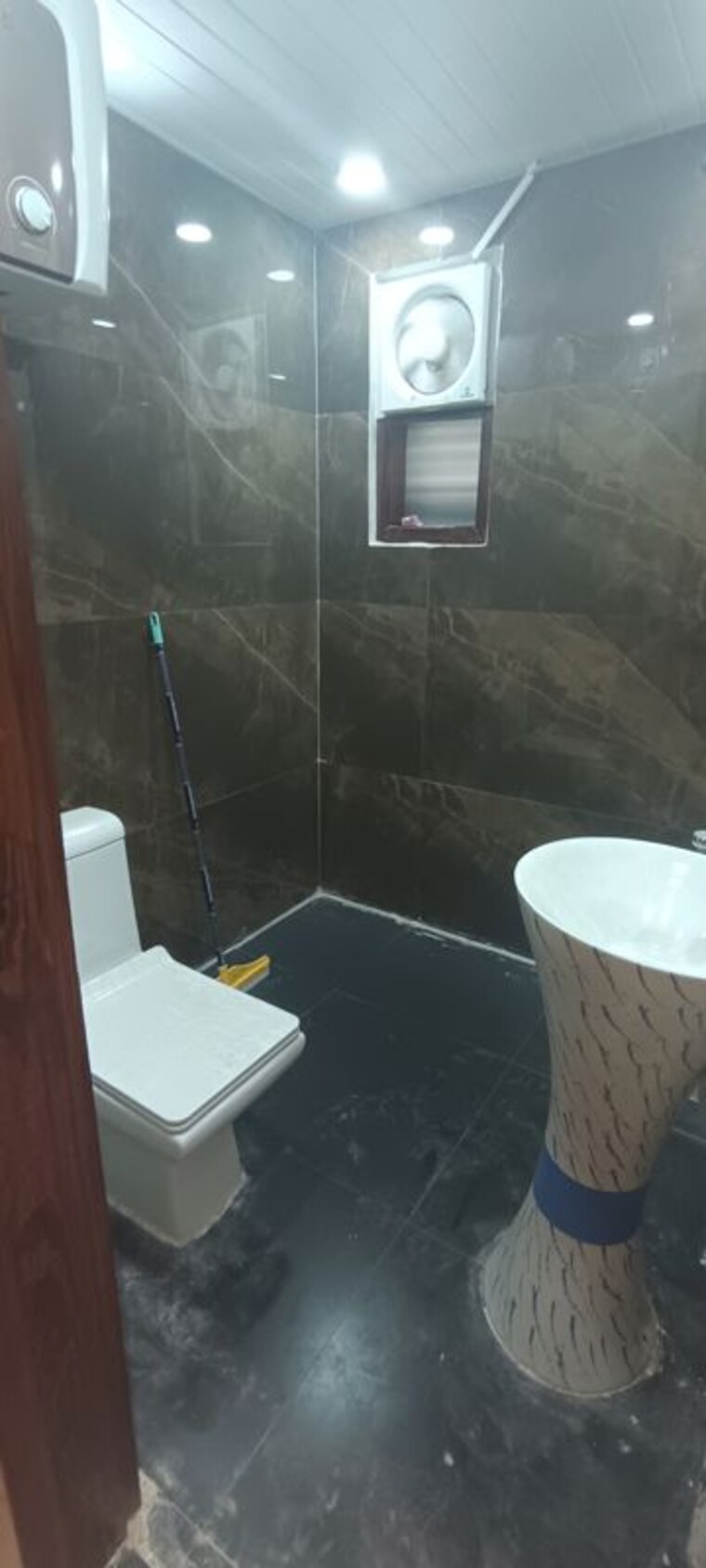 Bathroom, fidato-honour-homes 3 Bedroom 180 Sq.Yd. Builder Floor In Sector 89 Faridabad 10718719