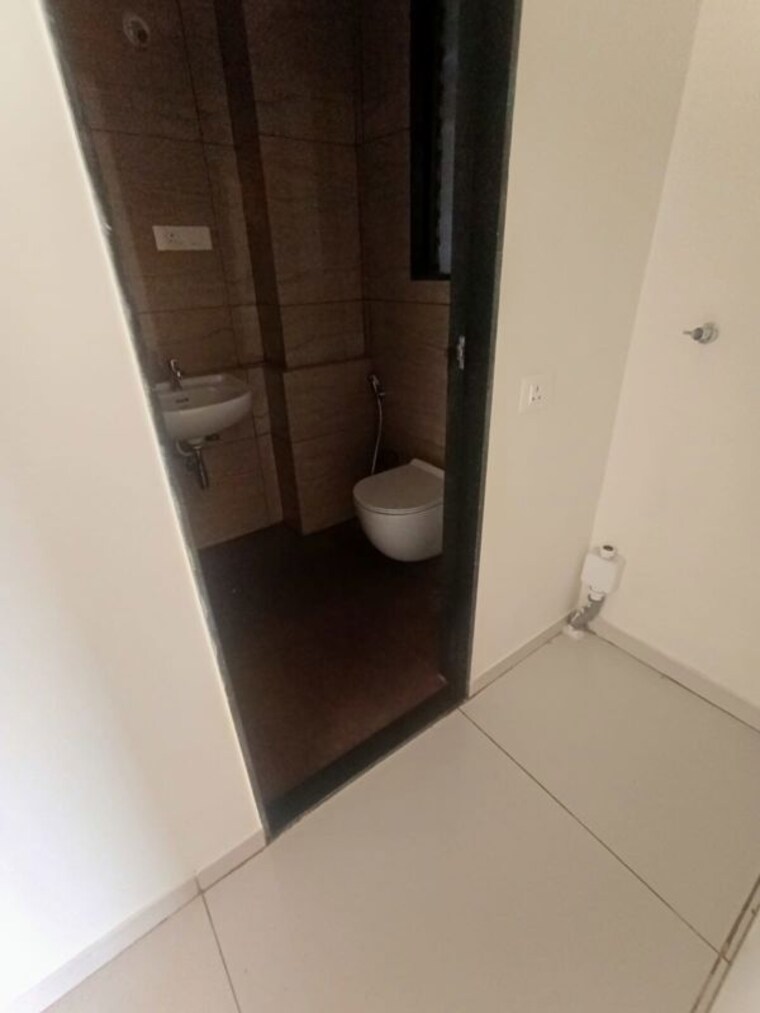 Attached Bathroom, chandak-34-park-estate 1 Bedroom 391 Sq.Ft. Apartment In Goregaon West Mumbai 10718721