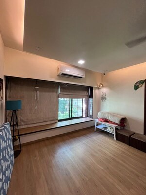 Bedroom in 3 BHK Apartment at Andheri West – for Rent