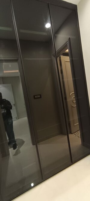 Building Lobby in 4 BHK Builder Floor at BPTP Eden Estate, Sector 81 – for Sale