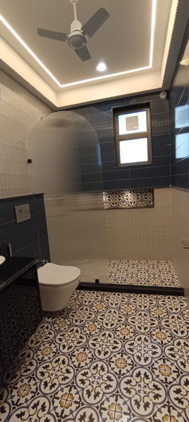 Bathroom, bptp-eden-estate 4 Bedroom 298 Sq.Yd. Builder Floor In Sector 81 Faridabad 10718776
