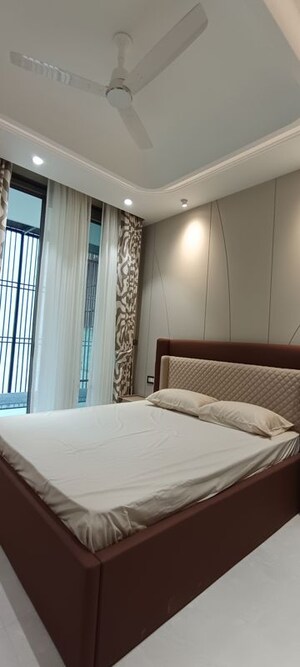 Bedroom in 4 BHK Builder Floor at BPTP Eden Estate, Sector 81 – for Sale