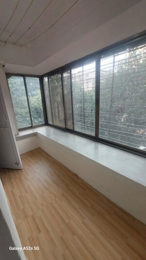 Room in 2 BHK Apartment at Goregaon East – for Rent