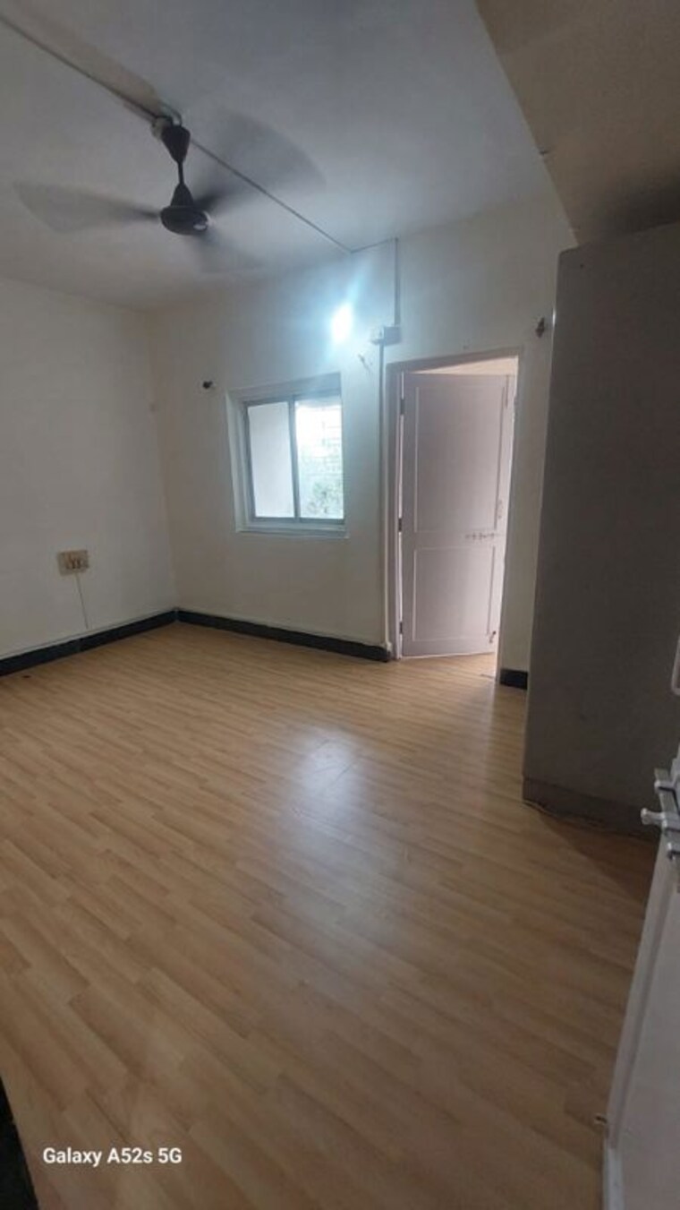 Room, goregaon east 2 Bedroom 650 Sq.Ft. Apartment In Goregaon East Mumbai 10718700