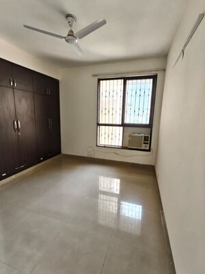 3 BHK Apartment For Rent in Unitech Uniworld Gardens 2, Sector 47