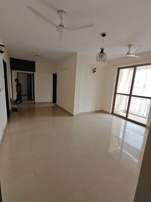 Room in 3 BHK Apartment at Unitech Uniworld Gardens 2, Sector 47 – for Rent