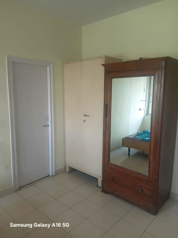 Room, versova-kiran 3 Bedroom 1000 Sq.Ft. Apartment In Andheri West Mumbai 10718788