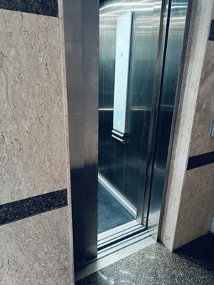  4 BHK Builder Floor at Green Park – for Rent