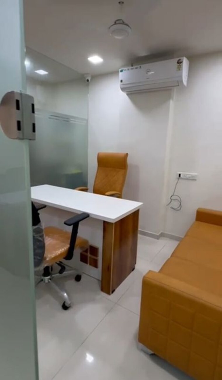 Team Area, iscon-emporio Commercial Office Space 1168 Sq.Ft. In Jodhpur Ahmedabad 10718827