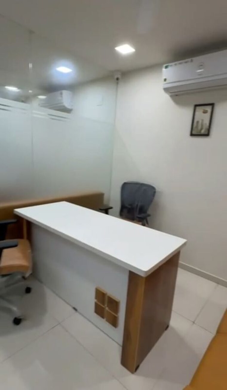 Team Area, iscon-emporio Commercial Office Space 1168 Sq.Ft. In Jodhpur Ahmedabad 10718827