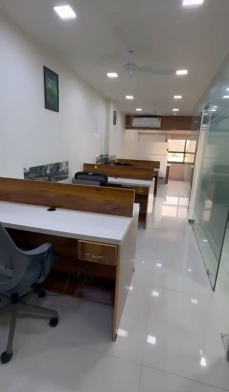 Team Area, iscon-emporio Commercial Office Space 1168 Sq.Ft. In Jodhpur Ahmedabad 10718827