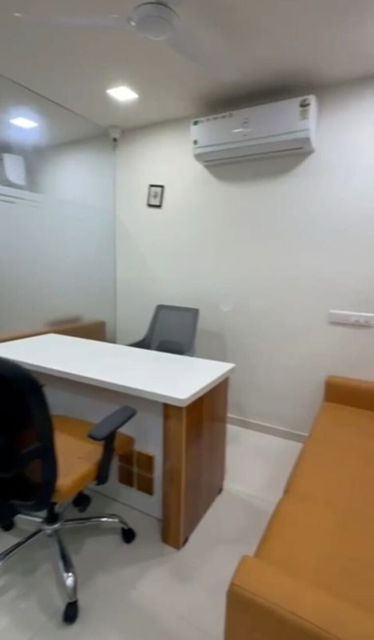 Team Area, iscon-emporio Commercial Office Space 1168 Sq.Ft. In Jodhpur Ahmedabad 10718827