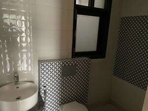 Bathroom in 3 BHK Builder Floor at Auram Floor, South City 2 – for Rent