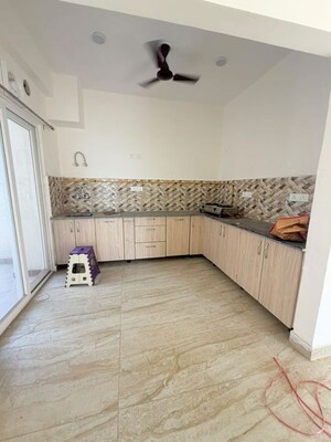 Bathroom in 3.5 BHK Apartment at Trident Embassy Reso, Sector 1 Greater Noida – for Rent
