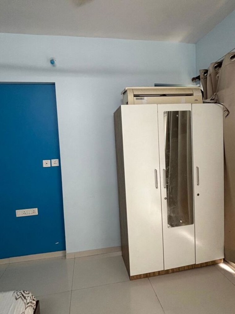 Room, godrej-central Pg For Boys In Chembur 10718877