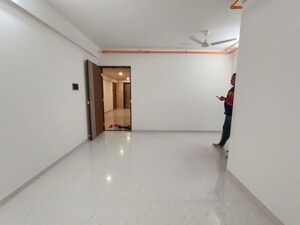 Room in  Pg at Veena Senterio, Chembur – for Rent