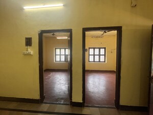 Room in 4 BHK Independent House at Kunnamangalam – for Rent