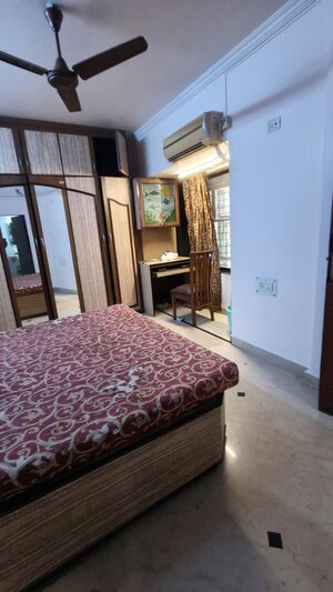 Bedroom in 2 BHK Apartment at Serenity Complex, Andheri West – for Rent