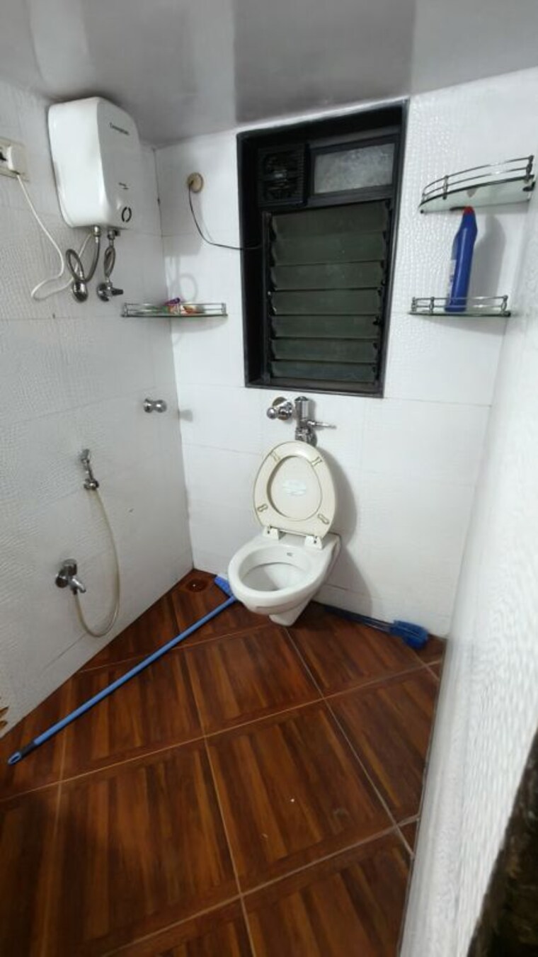 Bathroom, serenity-complex 2 Bedroom 1000 Sq.Ft. Apartment In Andheri West Mumbai 10718939