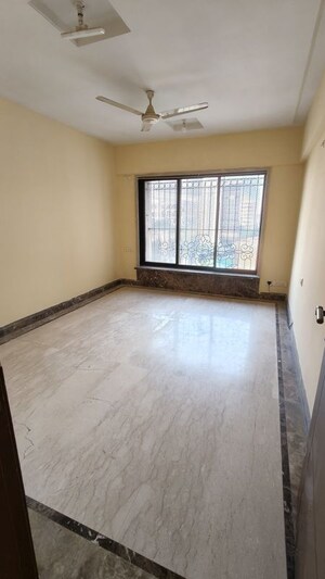 Room in 2 BHK Apartment at Celestia Heights, Malad West – for Rent