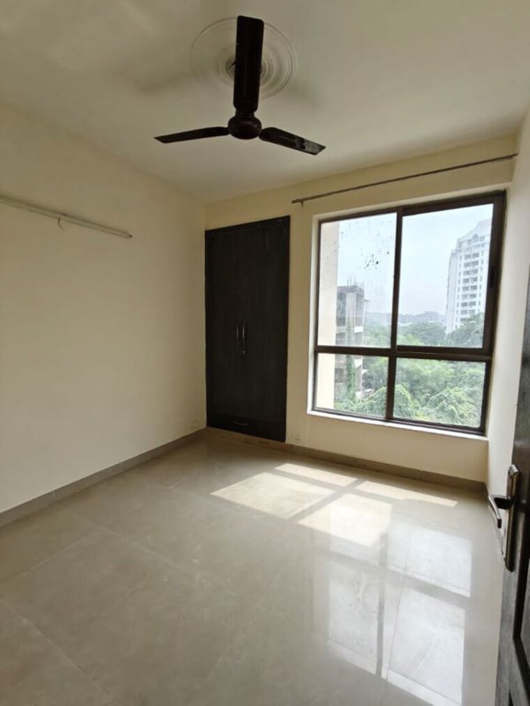 Room, unitech-uniworld-gardens-2 2 Bedroom 973 Sq.Ft. Apartment In Sector 47 Gurgaon 10718971