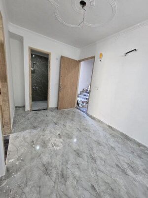 Room in 2 BHK Builder Floor at Neb Sarai – for Rent