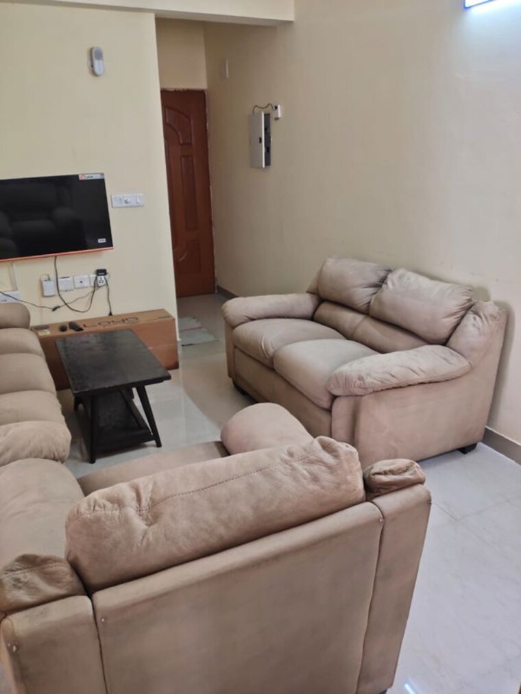 Living Room, shree-vardhman-mantra 2 Bedroom 800 Sq.Ft. Apartment In Sector 67 Gurgaon 10718985
