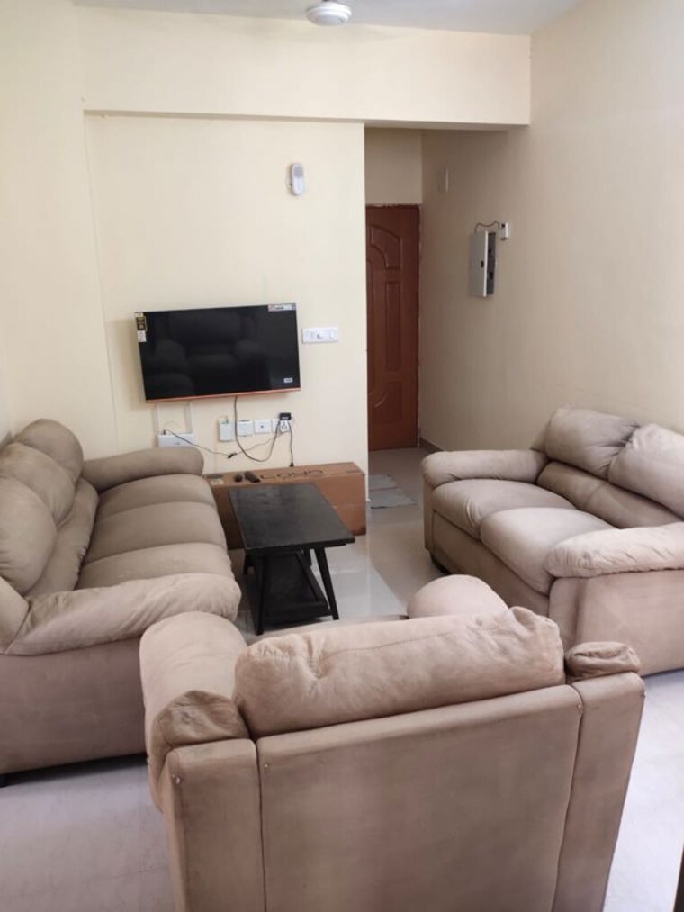 Living Room, shree-vardhman-mantra 2 Bedroom 800 Sq.Ft. Apartment In Sector 67 Gurgaon 10718985