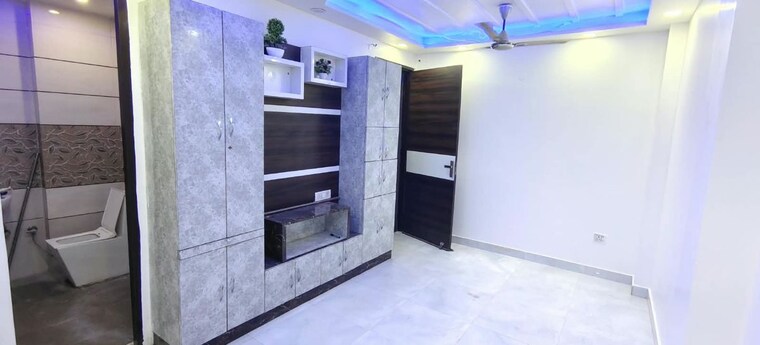 Room, dwarka mor 1 Bedroom 45 Sq.Yd. Builder Floor In Dwarka Mor Delhi 10698769