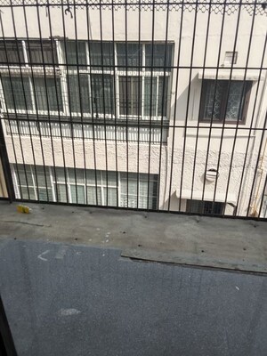 Balcony in 3 BHK Builder Floor at Green Park – for Rent